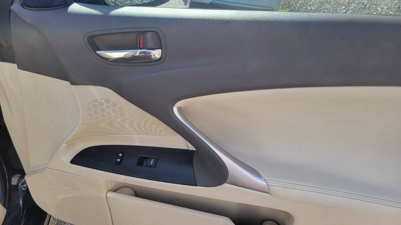 Used 2010 Lexus IS 250 w/ Preferred Accessory Package RWD image 25