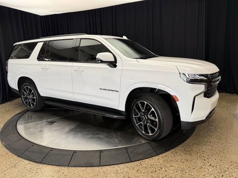 Used 2022 Chevrolet Suburban RST w/ Luxury Package AWD/4WD image 10