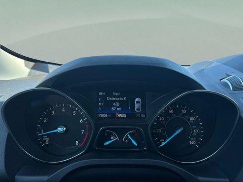 Used 2019 Ford Escape SE FWD image 10