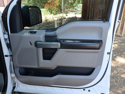 Used 2017 Ford F150 XLT w/ Equipment Group 302A Luxury AWD/4WD image 26