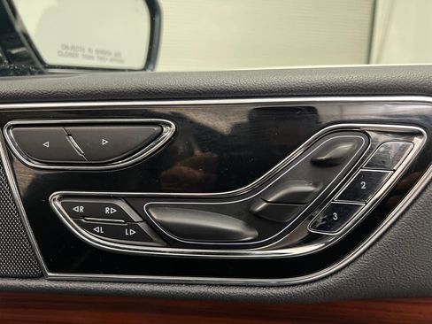 Used 2024 Lincoln Navigator Reserve AWD/4WD image 33
