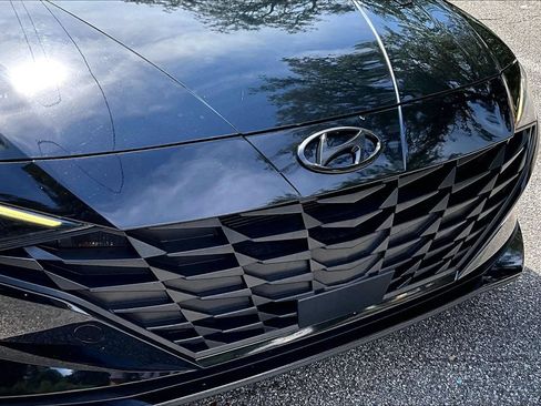 Used 2023 Hyundai Elantra SEL w/ Convenience Package FWD image 32
