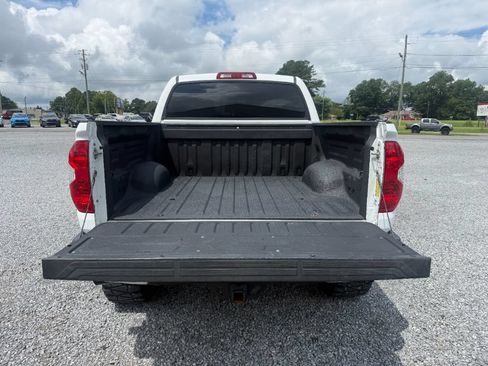 Used 2017 Toyota Tundra SR5 w/ SR5 Upgrade Package AWD/4WD image 7