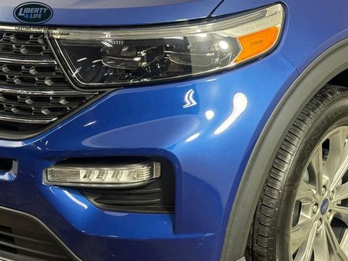 Used 2022 Ford Explorer XLT w/ Equipment Group 202A AWD/4WD image 10
