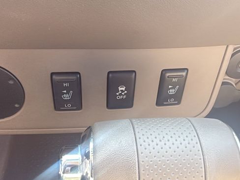 Used 2012 Nissan Frontier SL w/ Moonroof Pkg RWD image 23