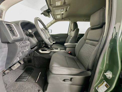 Used 2023 Nissan Frontier SV w/ SV Convenience Package RWD image 13