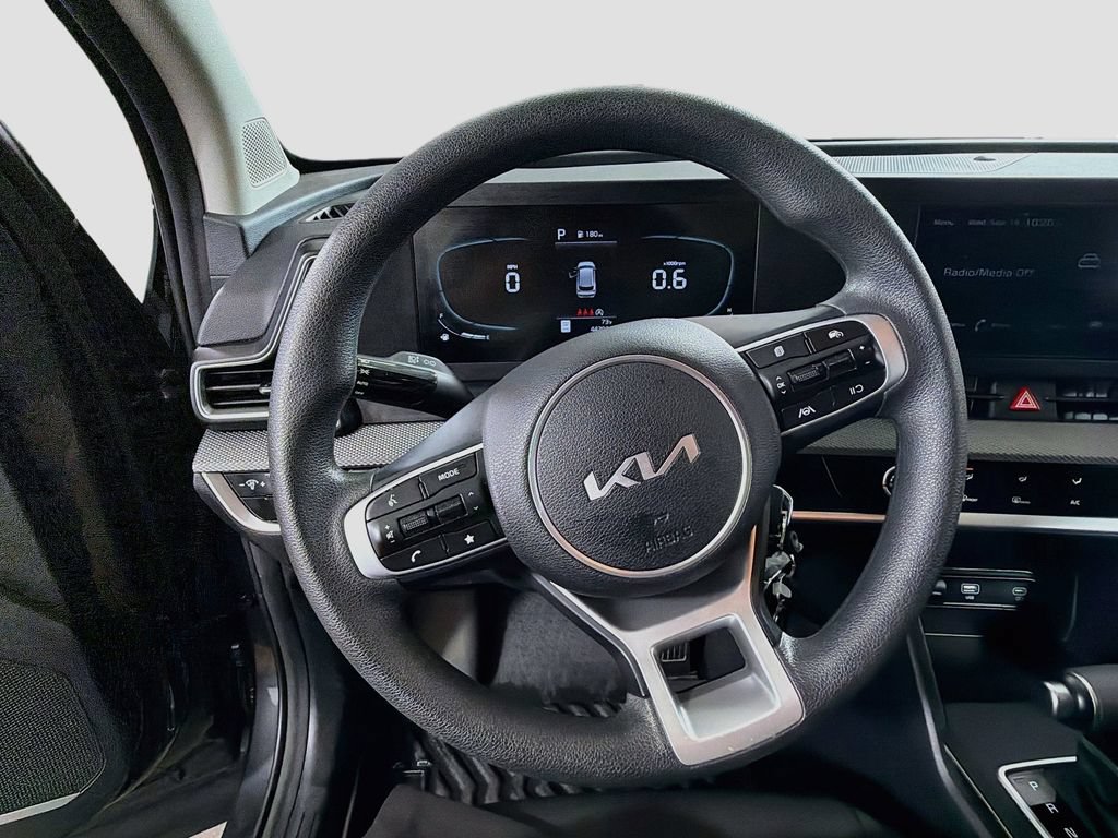 Used 2023 Kia Sportage LX AWD/4WD image 13