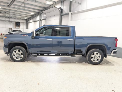 Used 2020 Chevrolet Silverado 2500 LTZ w/ LTZ Premium Package AWD/4WD image 6