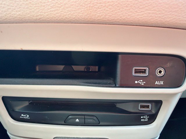 Used 2019 Chrysler Pacifica Limited FWD image 47