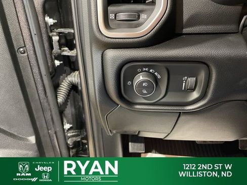 New 2026 RAM 2500 Big Horn AWD/4WD image 44