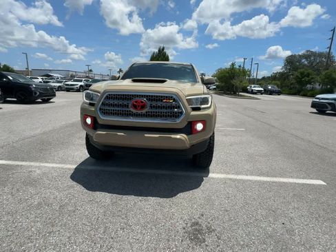 Used 2017 Toyota Tacoma TRD Sport w/ Premium & Technology Package RWD image 3