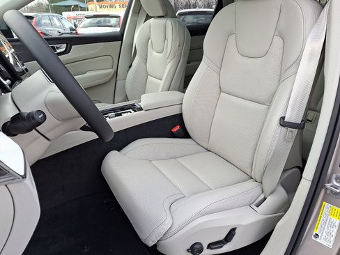 New 2026 Volvo XC60 T8 Ultra w/ Protection Package Premier image 8