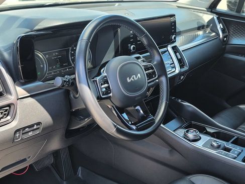 Used 2023 Kia Sorento EX AWD/4WD image 12