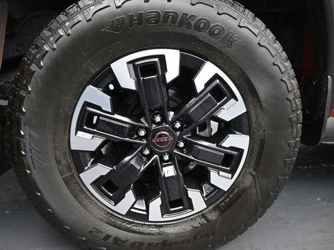 Used 2024 Nissan Frontier PRO-4X w/ Off-Road Protection Package image 10