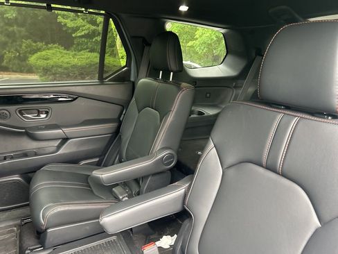 Used 2024 Honda Pilot TrailSport image 8