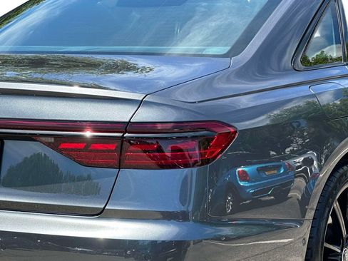 Used 2024 Audi S8 w/ S8 Comfort Plus Package AWD/4WD image 31