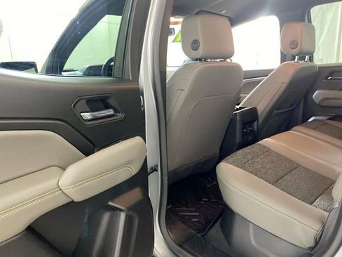 Used 2024 Chevrolet Colorado ZR2 w/ Safety Package image 23