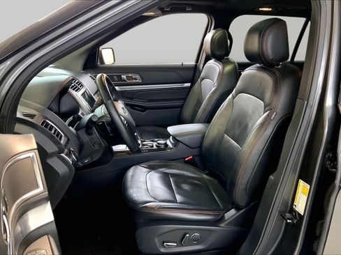 Used 2017 Ford Explorer Sport w/ Equipment Group 401A AWD/4WD image 7
