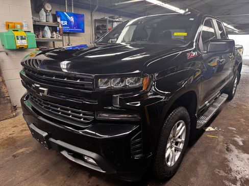 Used 2019 Chevrolet Silverado 1500 RST w/ All-Star Edition AWD/4WD image 2