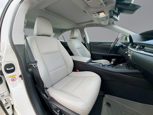Used 2018 Lexus ES 350 w/ Premier Package FWD image 16