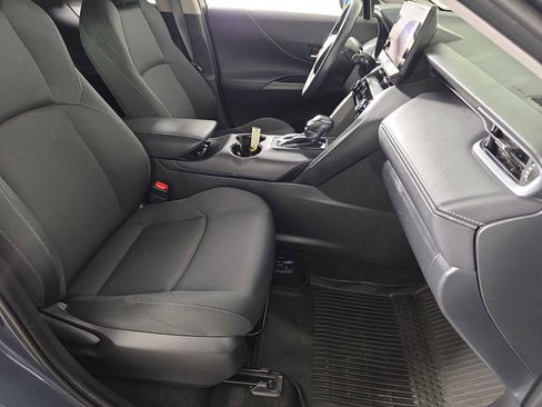 Used 2024 Toyota Venza LE image 26