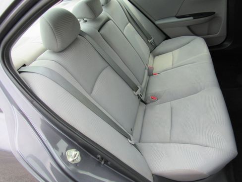 Used 2017 Honda Accord LX image 30