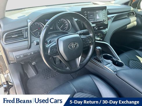 Used 2023 Toyota Camry SE FWD image 11