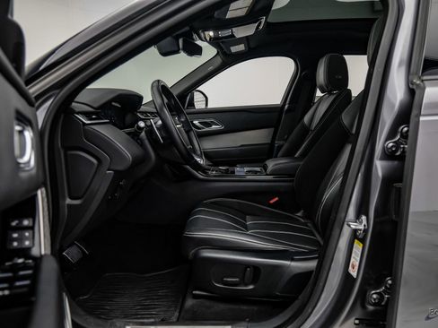 Used 2018 Land Rover Range Rover Velar R-Dynamic SE image 38