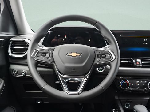 New 2026 Chevrolet TrailBlazer LT w/ LT Cold Weather Package FWD image 9