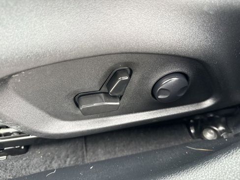 Used 2025 Jeep Compass Latitude w/ Convenience Group image 14