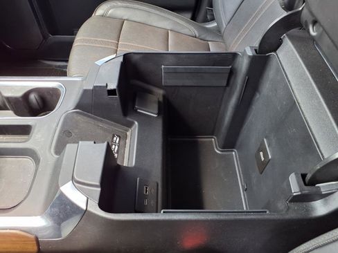 Used 2024 Chevrolet Silverado 1500 High Country w/ Midnight Edition image 16