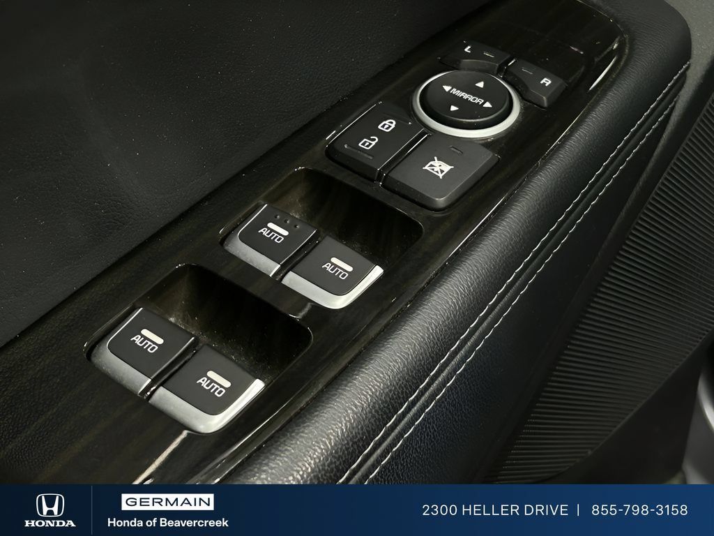 Used 2019 Kia Sorento FWD image 13