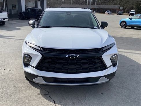 New 2025 Chevrolet Blazer LT w/ Midnight/Sport Edition image 9