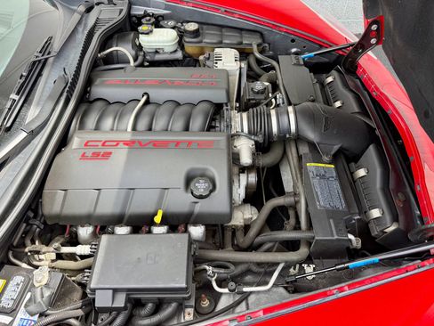 Used 2005 Chevrolet Corvette Convertible w/ Preferred Equipment Group RWD image 19