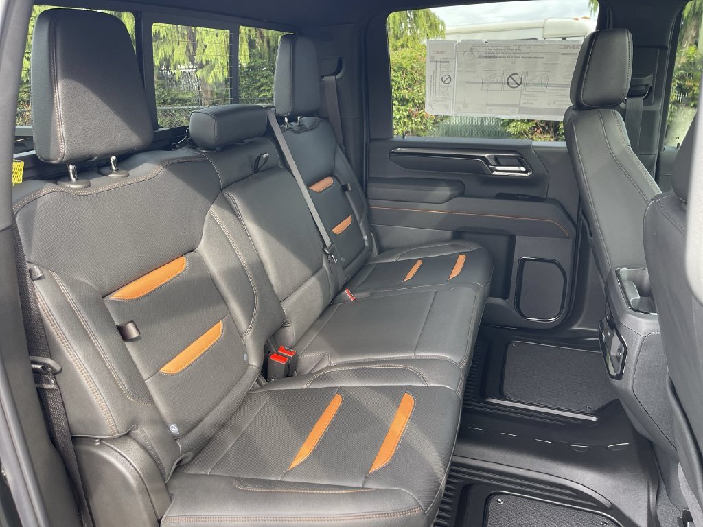 New 2026 GMC Sierra 2500 AT4 w/ AT4 Premium Plus Package AWD/4WD image 28