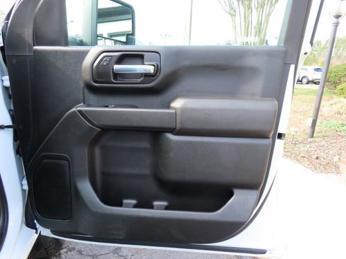 Used 2022 Chevrolet Silverado 2500 Custom w/ Custom Value Package image 25