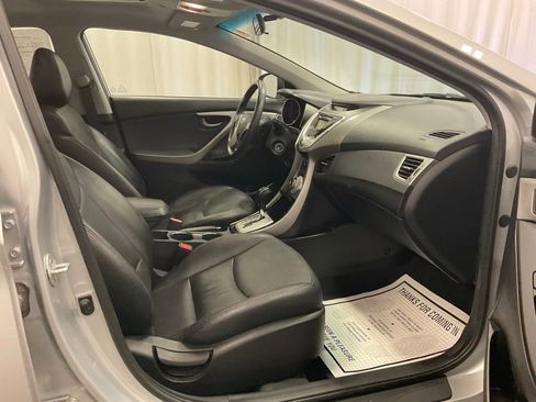 Used 2012 Hyundai Elantra Limited FWD image 28