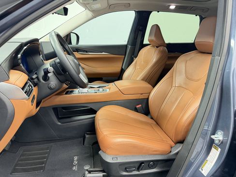 Used 2023 INFINITI QX60 Sensory w/ Vision Package AWD/4WD image 4