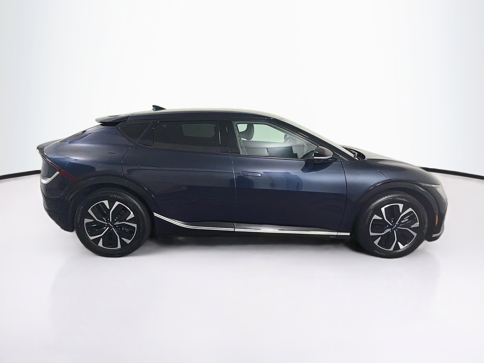 Used 2023 Kia EV6 Wind RWD image 10