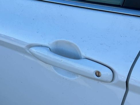 Used 2019 Toyota Camry SE w/ Carpet Mat Package image 19