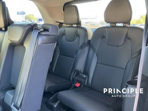 Certified 2021 Volvo XC90 T5 Momentum w/ Protection Package Premier image 30