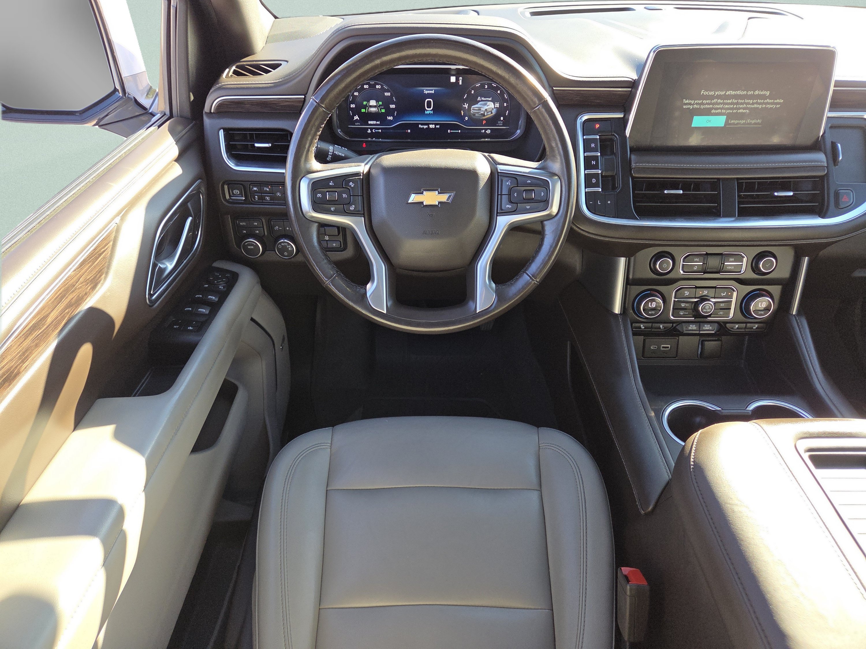Used 2022 Chevrolet Tahoe LT w/ LT Signature Package AWD/4WD image 4