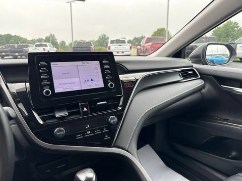 Used 2024 Toyota Camry SE FWD image 21