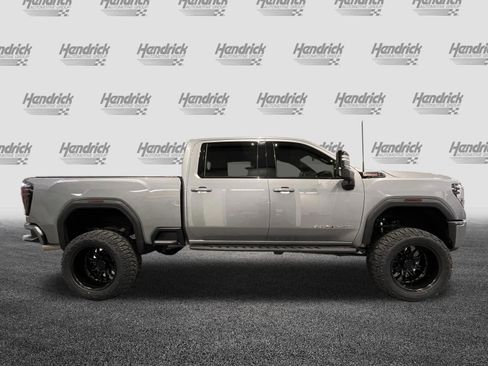 Used 2025 GMC Sierra 2500 AT4 w/ AT4 Premium Plus Package image 11