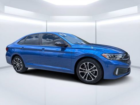 Certified 2023 Volkswagen Jetta Sport FWD image 1