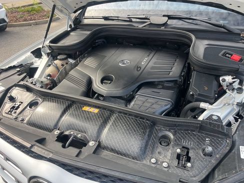 Used 2022 Mercedes-Benz GLS 450 4MATIC image 10