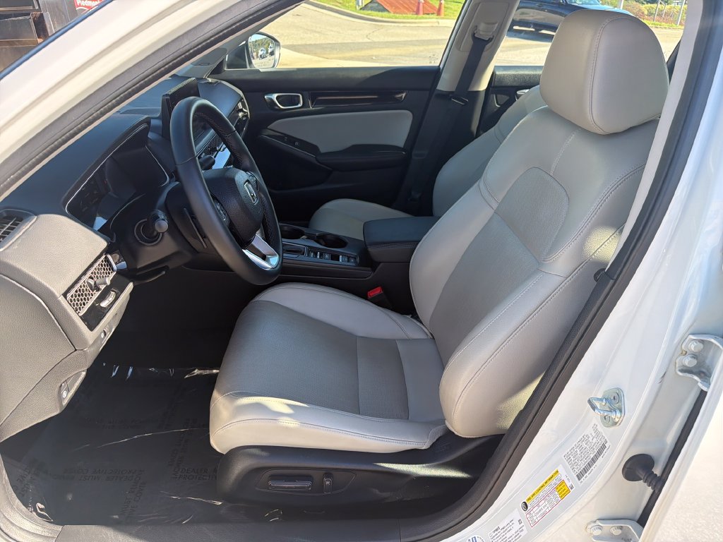 Used 2024 Honda Civic Touring image 11