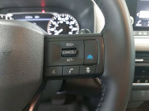 Certified 2025 Nissan Rogue SV AWD/4WD image 18