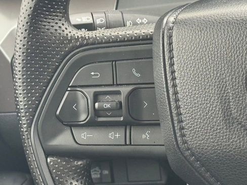 Used 2024 Toyota Tacoma SR5 AWD/4WD image 14