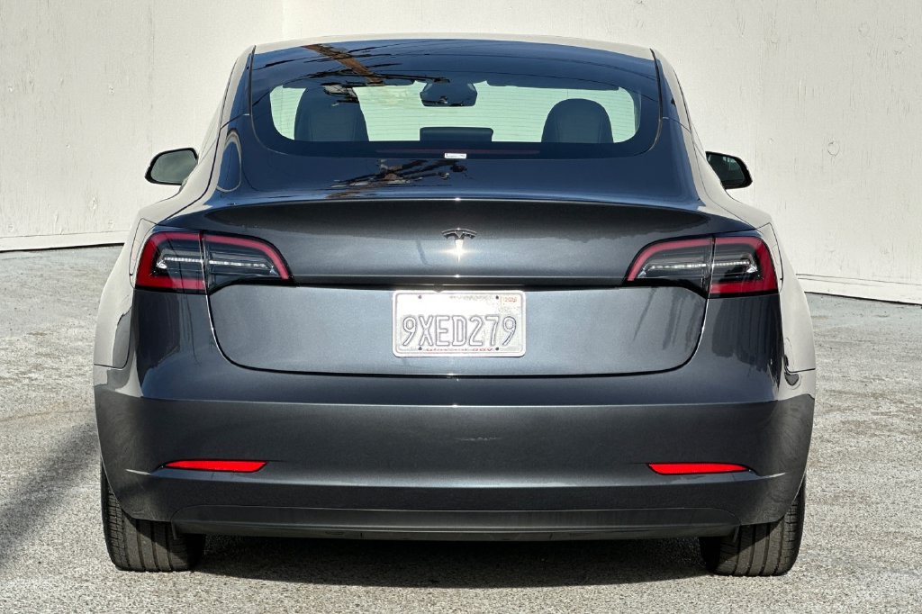 Used 2023 Tesla Model 3 Standard Range RWD image 4